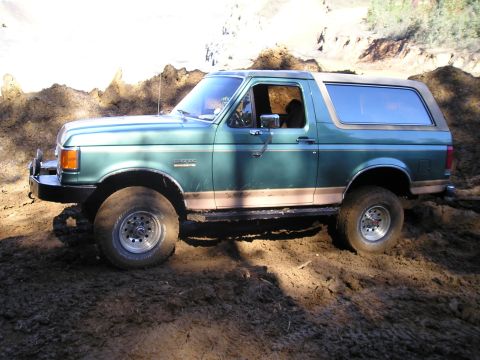 1989 Ford Bronco - A little stuck