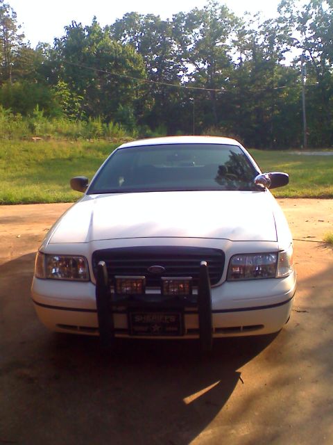 1999 Ford Crown Victoria photo