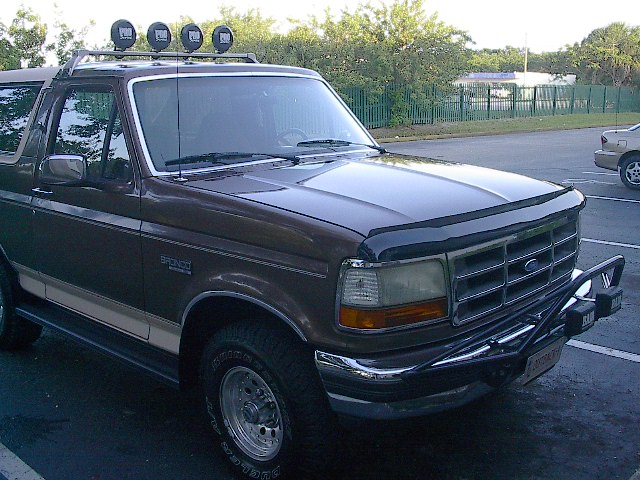 1992 Ford Bronco “Big Brown”