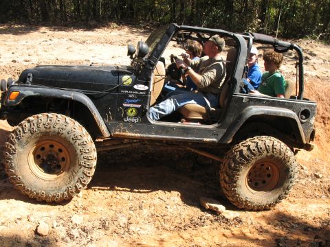 1993 Ford Bronco - Dude's Jeep walking on like it's nothing.