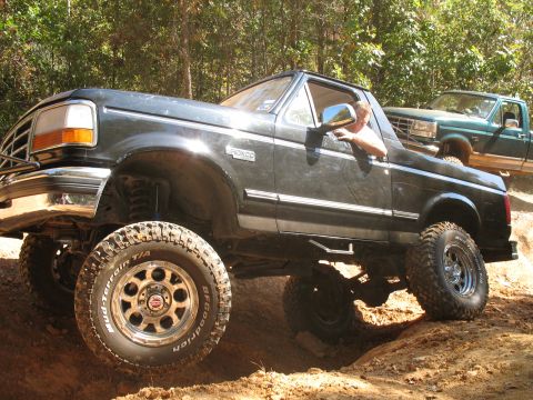 1993 Ford Bronco - Gettin there!