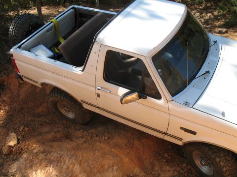1993 Ford Bronco - a little 2wd action to bring the ass down