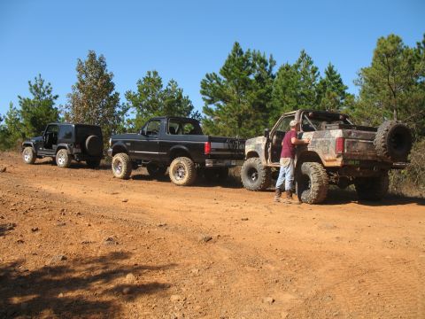 1993 Ford Bronco - waiting for everyone else to get through