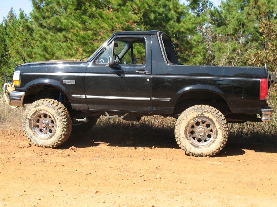 I thought Joe's dirty tires and blingin wheels made for a cool shot