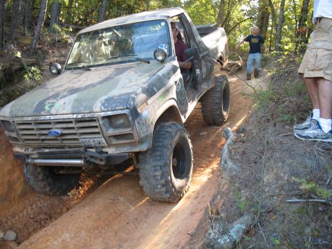 1993 Ford Bronco - Jack coming down