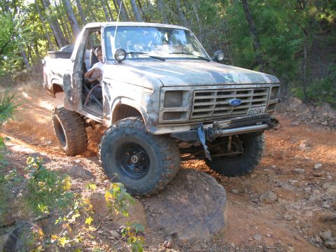 1993 Ford Bronco - finally got someone up on the rock...and it wasn't all that dramatic...