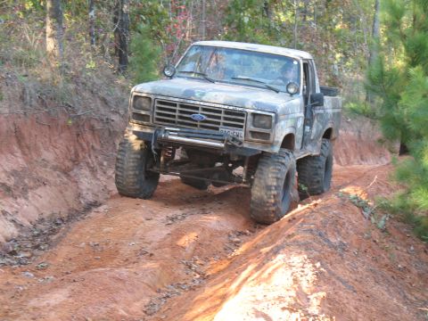 1993 Ford Bronco - Then we found a nice little play area with some mud and a little hill climb. We decided to chill and play around for a minute.