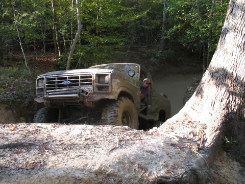 1993 Ford Bronco - backing down to give it another shot