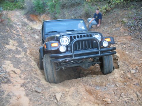 1993 Ford Bronco - Clawing up