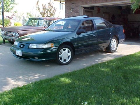 1994 Ford Taurus photo