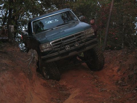1993 Ford Bronco - damn you stump!!