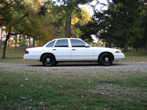 1996 Ford Crown Victoria photo