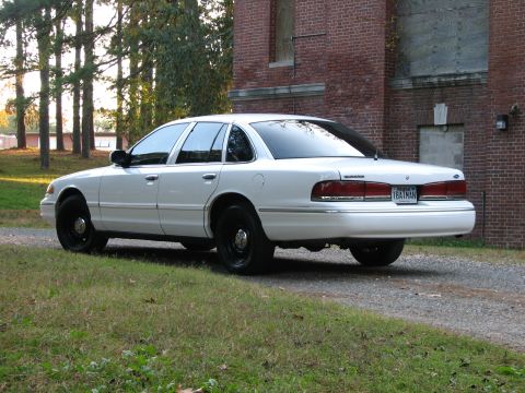 1996 Ford Crown Victoria photo