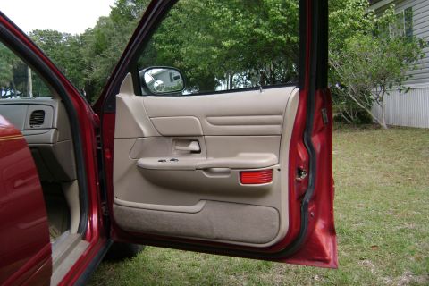 1999 Ford Crown Victoria - FRONT PASSENGER DOOR