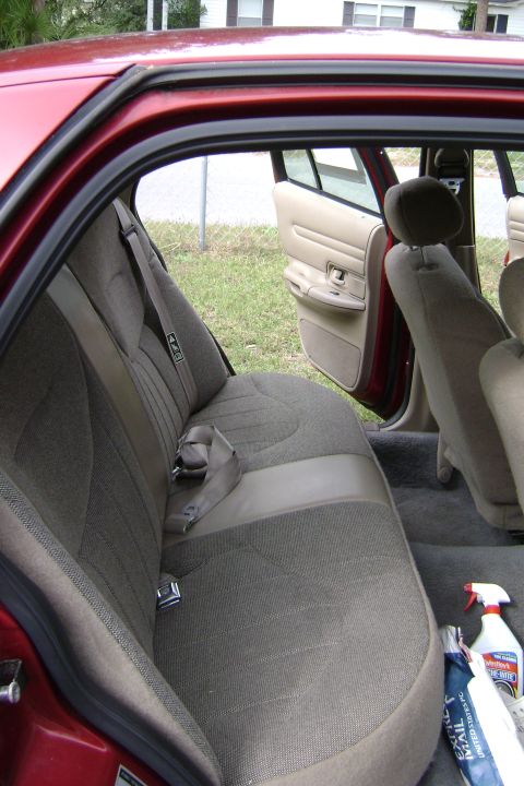 1999 Ford Crown Victoria photo