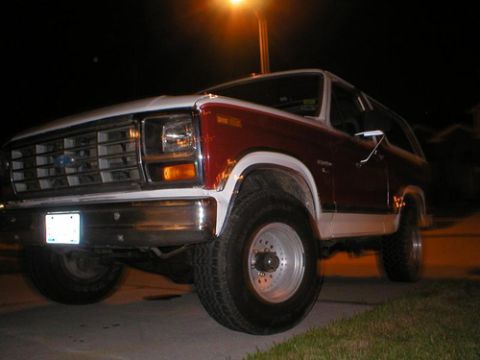 1984 Ford Bronco “84BeachBronco”