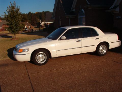 1998 Mercury Grand Marquis - Wow... This thing cleaned up nice! Maybe I should keep it...