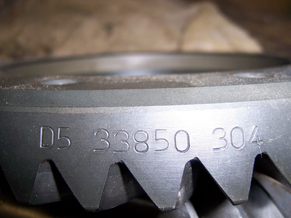 Gear with stamped numbers D5 33850 304