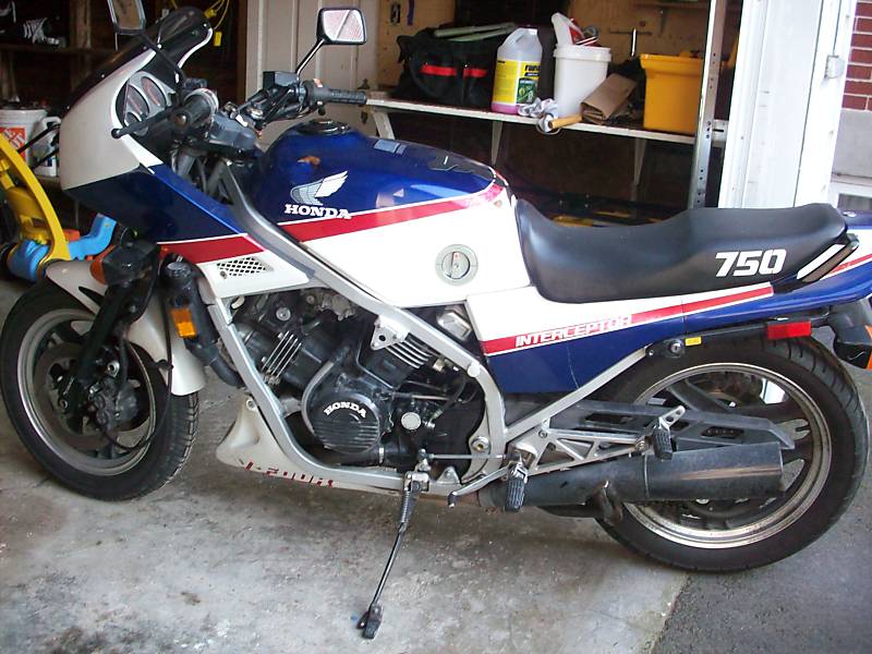 1985 Honda Interceptor “VF750F”