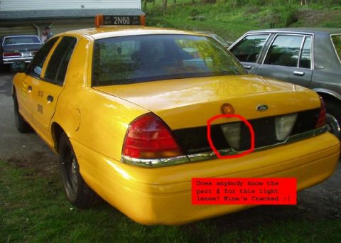 2001 Ford Crown Victoria photo