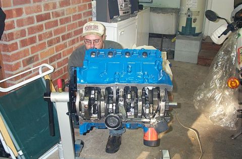 1978 Ford Bronco - Painting the Block up.