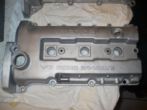 1993 Ford Probe - This is a Mazda V6 DOHC 24-valve engine cover, not a 1993 Ford Probe part.