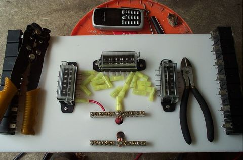 1978 Ford Bronco - Wiring the fuses up.