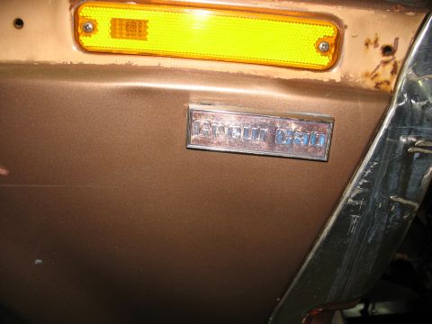 1978 Ford F-250 - Fender emblem reads 'Custom Cab' on a 1978 Ford F-250.