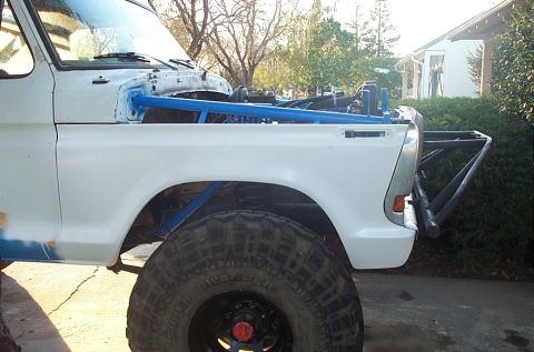 1978 Ford Bronco - Front axle completely installed and the SX's are mounted.