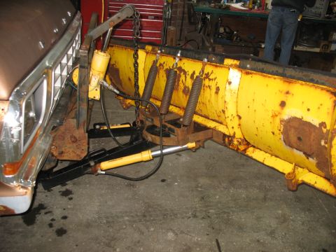 1978 Ford F-250 - Front view of a 1978 Ford F-250 equipped with a snow plow attachment.