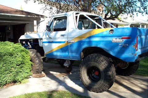 1978 Ford Bronco - SX's all mounted up. Now on to more lift.