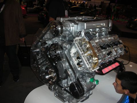 1998 Ford Crown Victoria - A clear-panel engine display allows viewers to see the internal components in action.