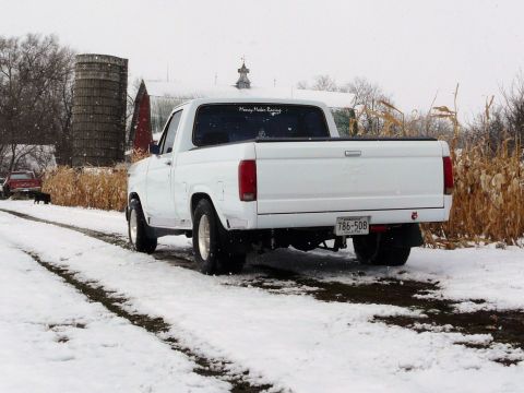 1994 Ford F-150 - And from the rear.