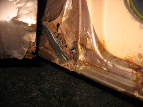 1978 Ford F-250 - Center post, passenger side.
