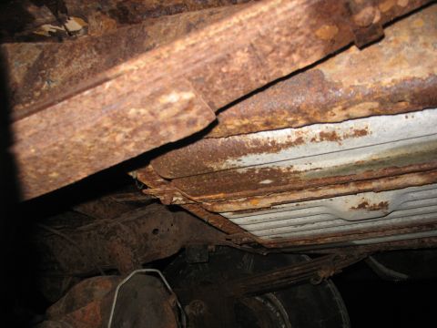 1978 Ford F-250 - Rear fuel tank and frame from Driver's side