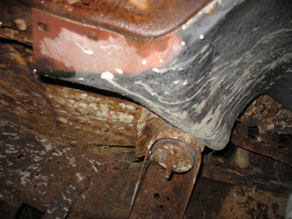 Front cab mount, passenger side