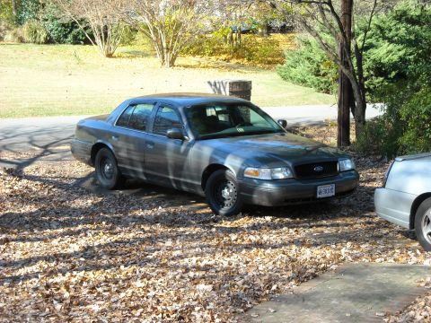2000 Ford Crown Victoria photo