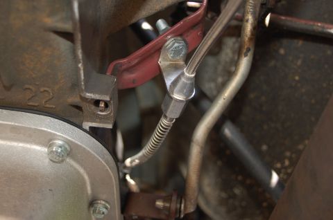 1988 Ford Bronco - Lowere throttle valve cable linkage at transmission