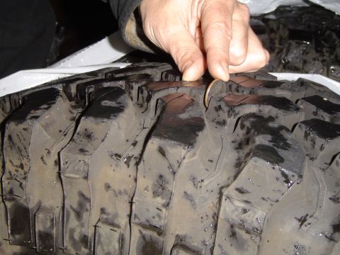 1989 Ford Bronco - BFG tread check
