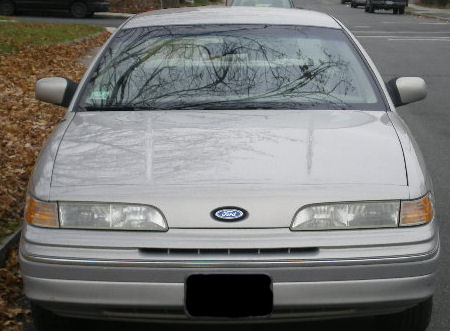 1992 Ford Crown Victoria photo