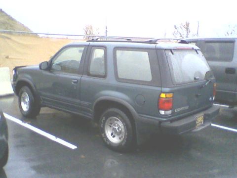 1996 Ford Explorer photo