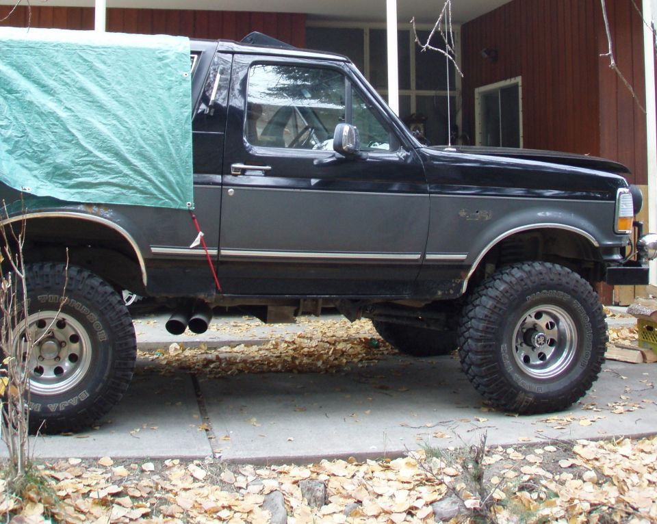 passenger side view,
