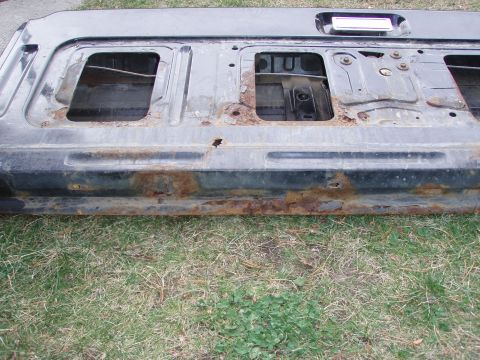 1992 Ford Bronco - this is a picture of my old rusted-from-the-inside-out tailgate, that needed to be replaced badly.