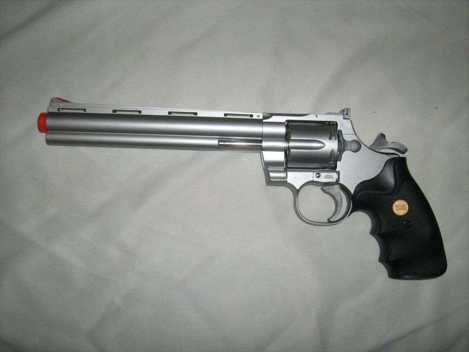 8" Barrel Revolver
11-13-08