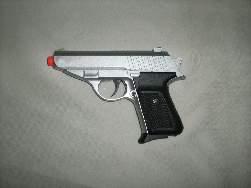 Metal PPK knockoff
11-13-08