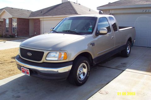 2000 Ford F-150 - a good outside shot