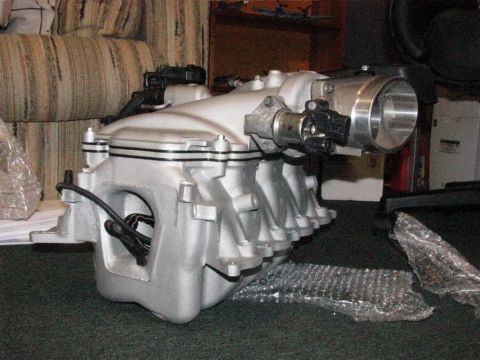 2003 Mercury Marauder - Note the PHP intake spacer.