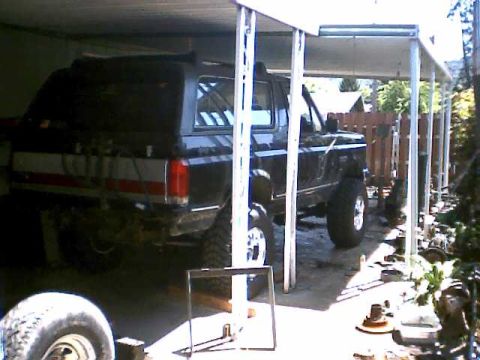 1988 Ford Bronco - its lookin GOOD
