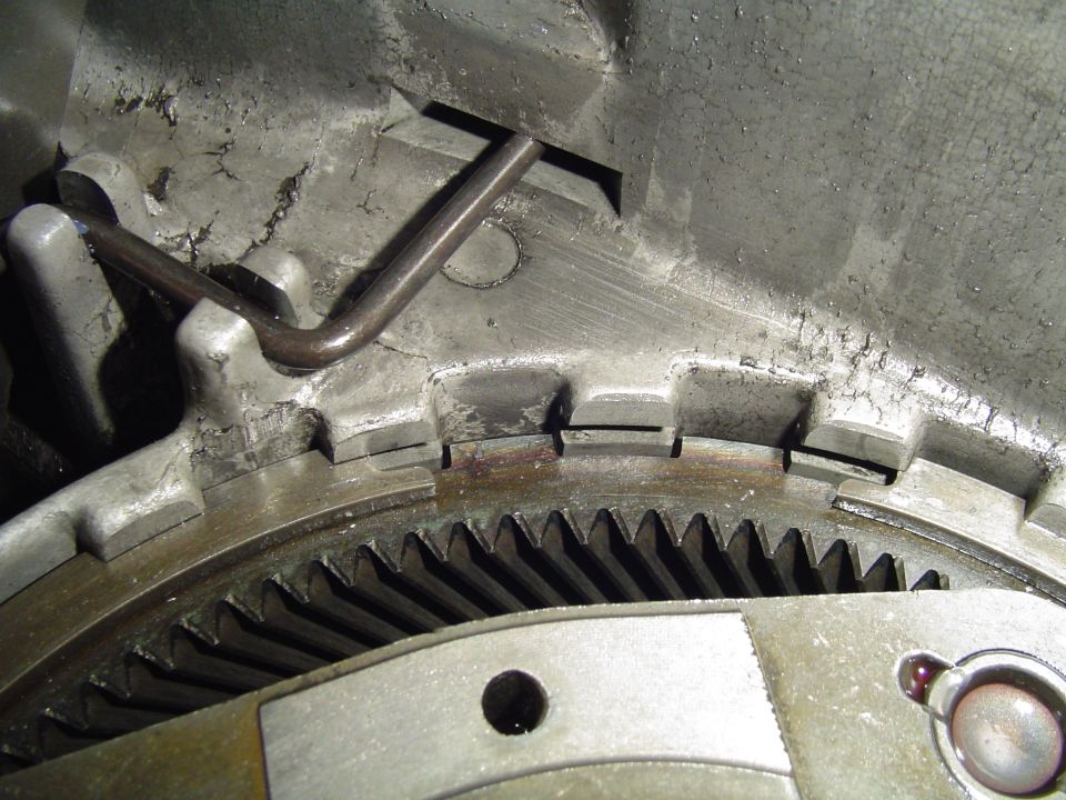 carrier retainer