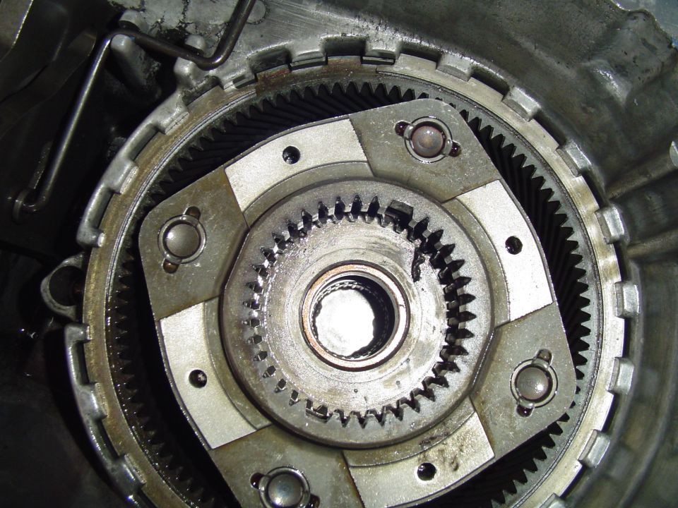 Planetary gear set and ring gear inside a transfer case